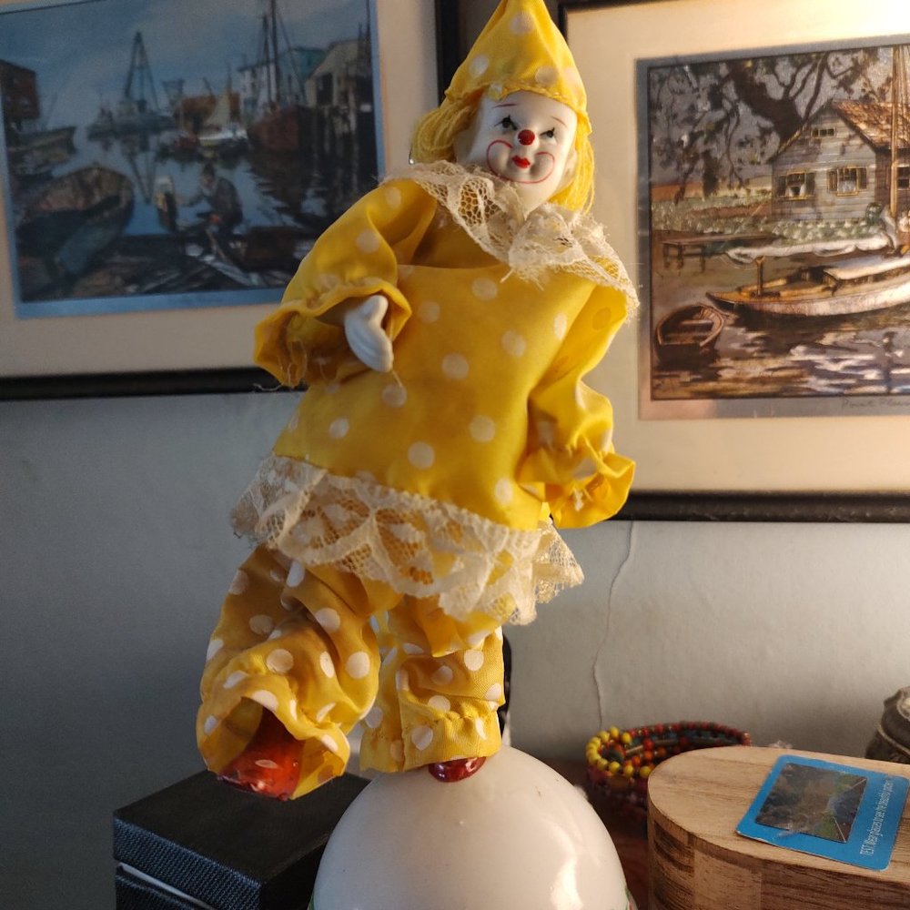 Musical clown